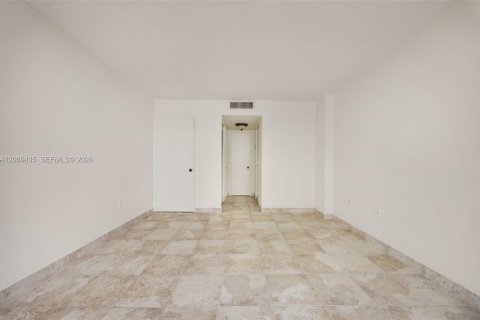 Copropriété à vendre à Miami, Floride: 1 chambre, 71.35 m2 № 2170994 - photo 19