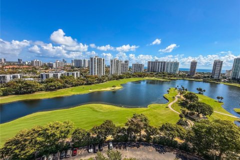 Copropriété à louer à Aventura, Floride: 2 chambres, 109.25 m2 № 2056754 - photo 1