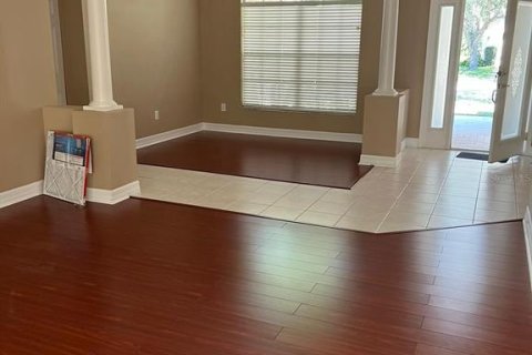 House in Tampa, Florida 4 bedrooms, 235.23 sq.m. № 1915990 - photo 3