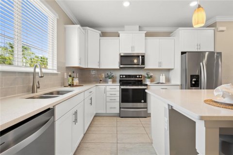 Touwnhouse à vendre à Orlando, Floride: 3 chambres, 226.4 m2 № 1781380 - photo 6