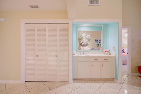 Condominio en venta en Lakeland, Florida, 2 dormitorios, 149.11 m2 № 1626996 - foto 19