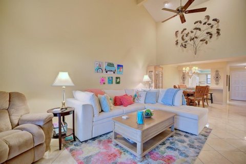 Condominio en venta en Lakeland, Florida, 2 dormitorios, 149.11 m2 № 1626996 - foto 17