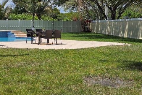 Villa ou maison à vendre à Cooper City, Floride: 4 chambres, 200.11 m2 № 2072466 - photo 10