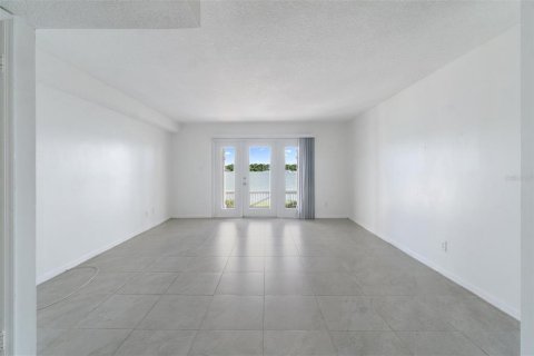Touwnhouse à louer à Saint Petersburg, Floride: 2 chambres, 100.71 m2 № 2383943 - photo 9
