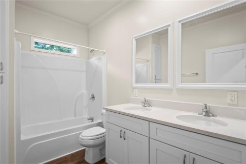 House in Saint Petersburg, Florida 4 bedrooms, 176.51 sq.m. № 1917670 - photo 20