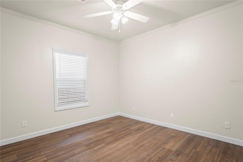 House in Saint Petersburg, Florida 4 bedrooms, 176.51 sq.m. № 1917670 - photo 21