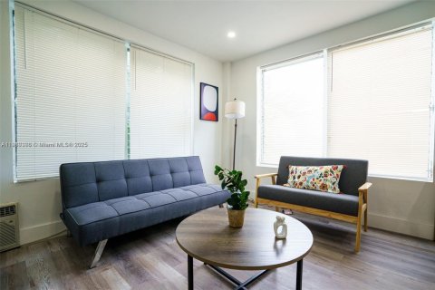 Купить коммерческую недвижимость в Корал-Гейблс, Флорида № 1966461 - фото 9