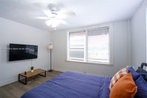 Купить коммерческую недвижимость в Корал-Гейблс, Флорида № 1966461 - фото 26