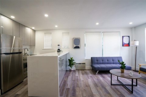 Купить коммерческую недвижимость в Корал-Гейблс, Флорида № 1966461 - фото 14