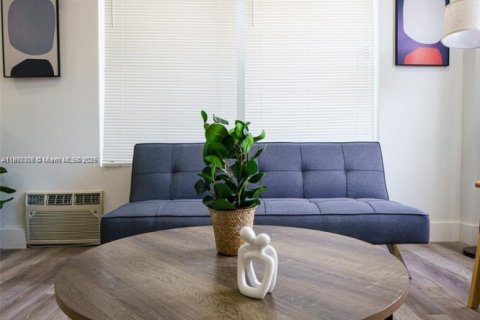 Купить коммерческую недвижимость в Корал-Гейблс, Флорида № 1966461 - фото 11