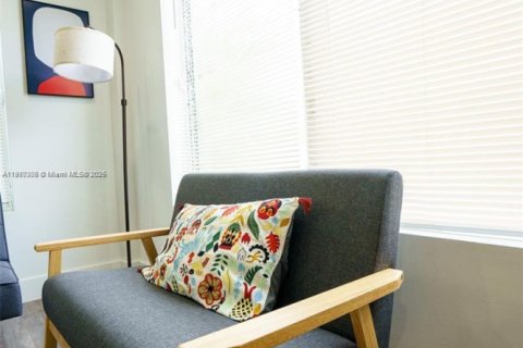 Купить коммерческую недвижимость в Корал-Гейблс, Флорида № 1966461 - фото 10