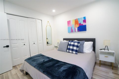 Купить коммерческую недвижимость в Корал-Гейблс, Флорида № 1966461 - фото 21