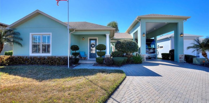 Casa en Polk City, Florida 1 dormitorio, 98.1 m2 № 2396639