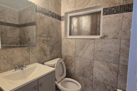 House in Dania Beach, Florida 1 bedroom, 258.83 sq.m. № 1881670 - photo 11