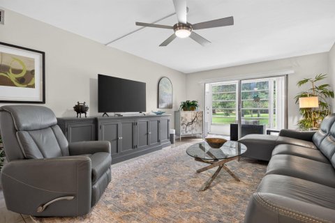 Condo in Coconut Creek, Florida, 2 bedrooms № 2183032 - photo 13