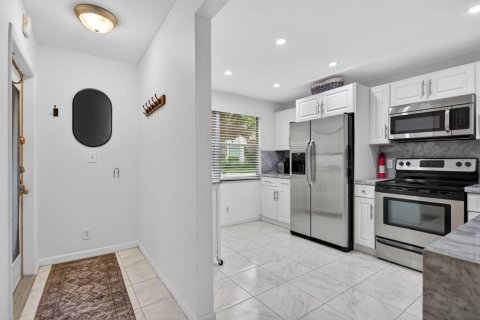 Condo in Coconut Creek, Florida, 2 bedrooms № 2183032 - photo 4
