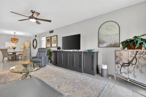 Condo in Coconut Creek, Florida, 2 bedrooms № 2183032 - photo 14