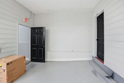 Commercial property in Brooksville, Florida 59.46 sq.m. № 2104895 - photo 13
