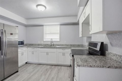 Commercial property in Brooksville, Florida 59.46 sq.m. № 2104895 - photo 2