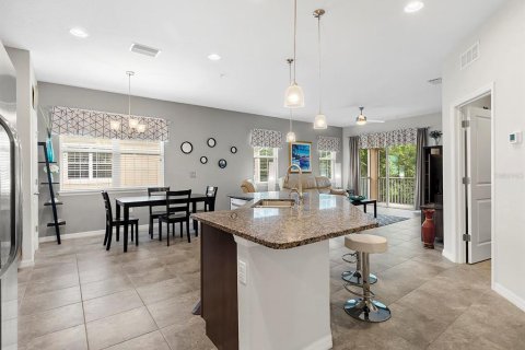 Condo in Sarasota, Florida, 3 bedrooms  № 2403347 - photo 8