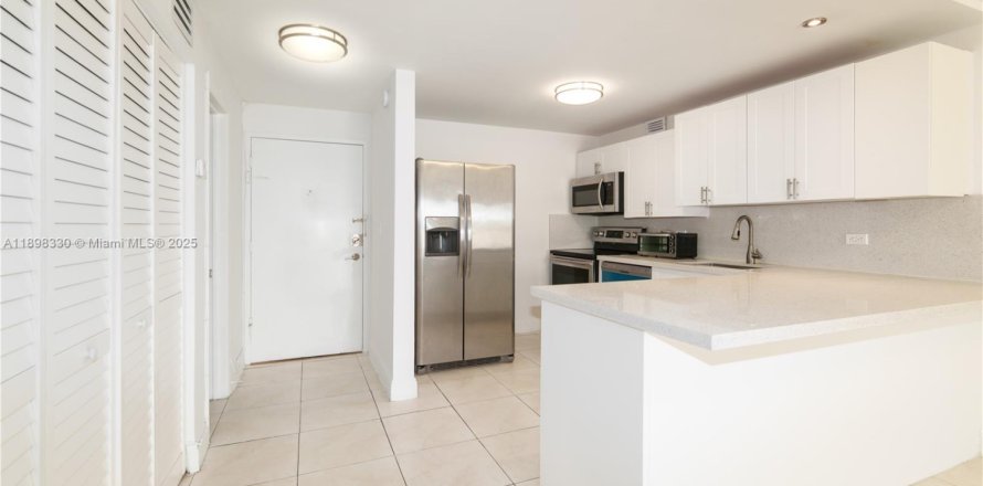 Condo à Miami Beach, Floride, 1 chambre № 1950804