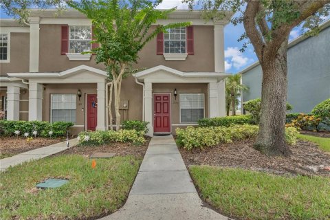 Condo in Orlando, Florida, 2 bedrooms  № 1908902 - photo 1