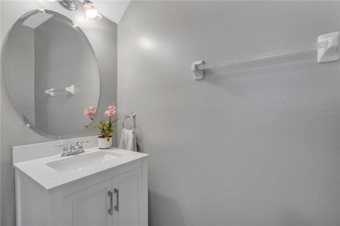 Condo in Orlando, Florida, 2 bedrooms  № 1908902 - photo 10