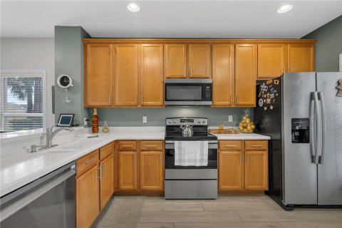 Condo in Orlando, Florida, 2 bedrooms  № 1908902 - photo 5