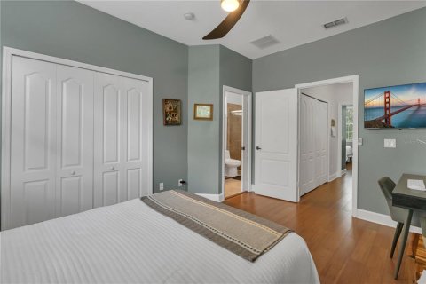 Condo in Orlando, Florida, 2 bedrooms  № 1908902 - photo 17