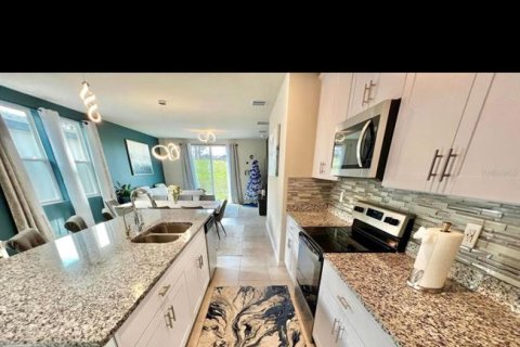 Casa en venta en Davenport, Florida, 4 dormitorios, 156.82 m2 № 1919121 - foto 17