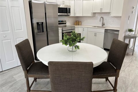 Copropriété à vendre à Bradenton, Floride: 2 chambres, 97.55 m2 № 1778177 - photo 8