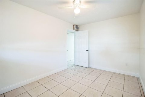 House in Fort Myers, Florida 4 bedrooms, 192.68 sq.m. № 1658646 - photo 21
