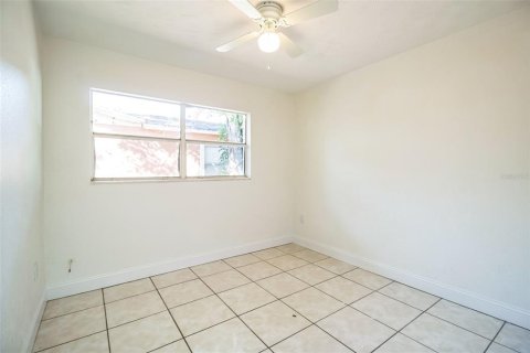 House in Fort Myers, Florida 4 bedrooms, 192.68 sq.m. № 1658646 - photo 22