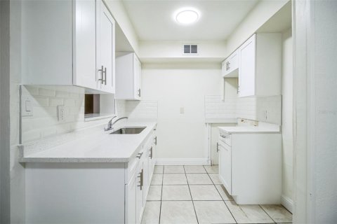 House in Fort Myers, Florida 4 bedrooms, 192.68 sq.m. № 1658646 - photo 16