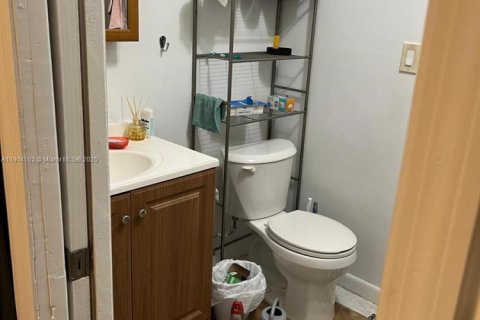 Снять в аренду виллу или дом в Дирфилд-Бич, Флорида 94.2м2, № 1955457 - фото 9