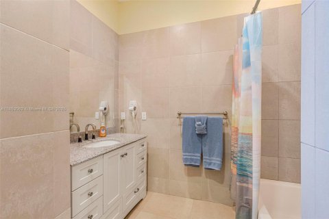 Купить виллу или дом в Локсахатчи-Гроувс, Флорида 6 спален, 577.95м2, № 1960602 - фото 27