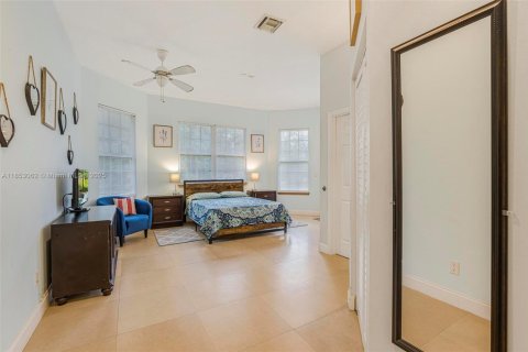 Купить виллу или дом в Локсахатчи-Гроувс, Флорида 6 спален, 577.95м2, № 1960602 - фото 24