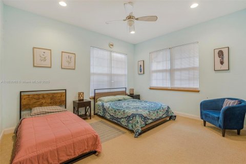 Купить виллу или дом в Локсахатчи-Гроувс, Флорида 6 спален, 577.95м2, № 1960602 - фото 19