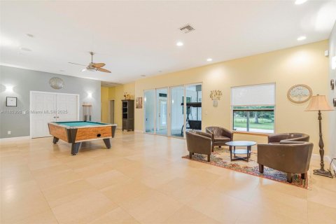 Купить виллу или дом в Локсахатчи-Гроувс, Флорида 6 спален, 577.95м2, № 1960602 - фото 9