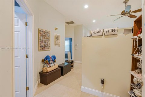 Купить виллу или дом в Локсахатчи-Гроувс, Флорида 6 спален, 577.95м2, № 1960602 - фото 29