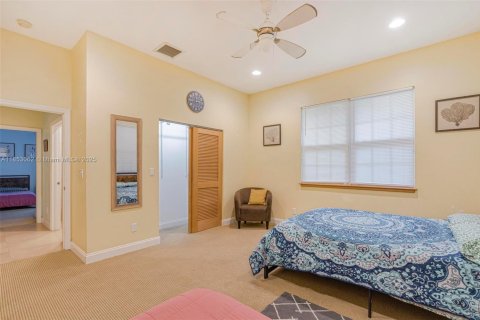 Купить виллу или дом в Локсахатчи-Гроувс, Флорида 6 спален, 577.95м2, № 1960602 - фото 22