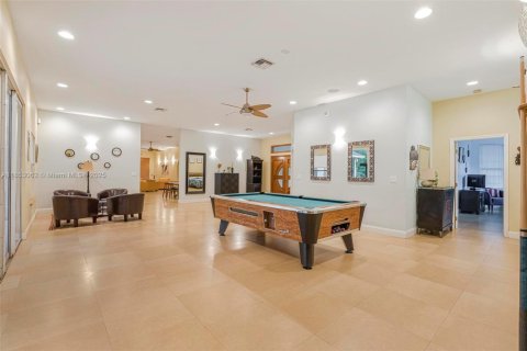 Купить виллу или дом в Локсахатчи-Гроувс, Флорида 6 спален, 577.95м2, № 1960602 - фото 11