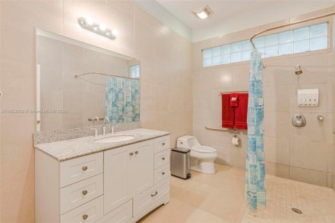 Купить виллу или дом в Локсахатчи-Гроувс, Флорида 6 спален, 577.95м2, № 1960602 - фото 20