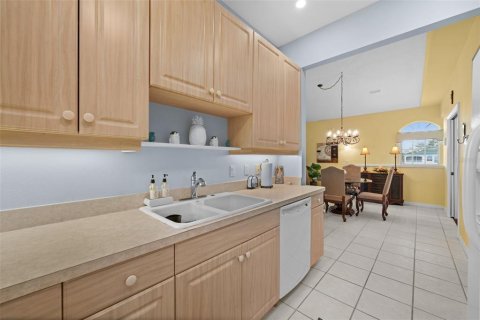 Condo in Venice, Florida, 3 bedrooms  № 1919589 - photo 16