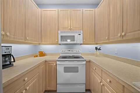 Condo in Venice, Florida, 3 bedrooms  № 1919589 - photo 17