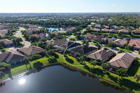 House in Bradenton, Florida 3 bedrooms, 231.14 sq.m. № 2428788 - photo 6
