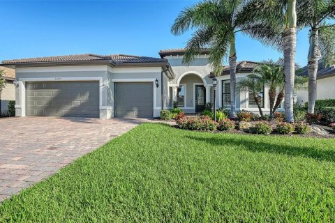 House in Bradenton, Florida 3 bedrooms, 231.14 sq.m. № 2428788 - photo 3
