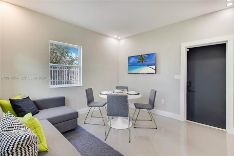 Villa ou maison à louer à Miami, Floride: 1 chambre, 45.52 m2 № 2076060 - photo 5