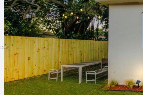 Villa ou maison à louer à Miami, Floride: 1 chambre, 45.52 m2 № 2076060 - photo 8