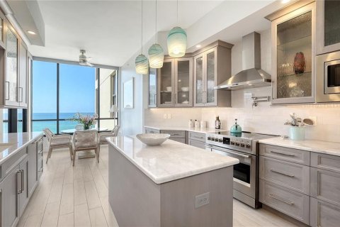 Copropriété à vendre à Longboat Key, Floride: 3 chambres, 282.89 m2 № 2434518 - photo 7